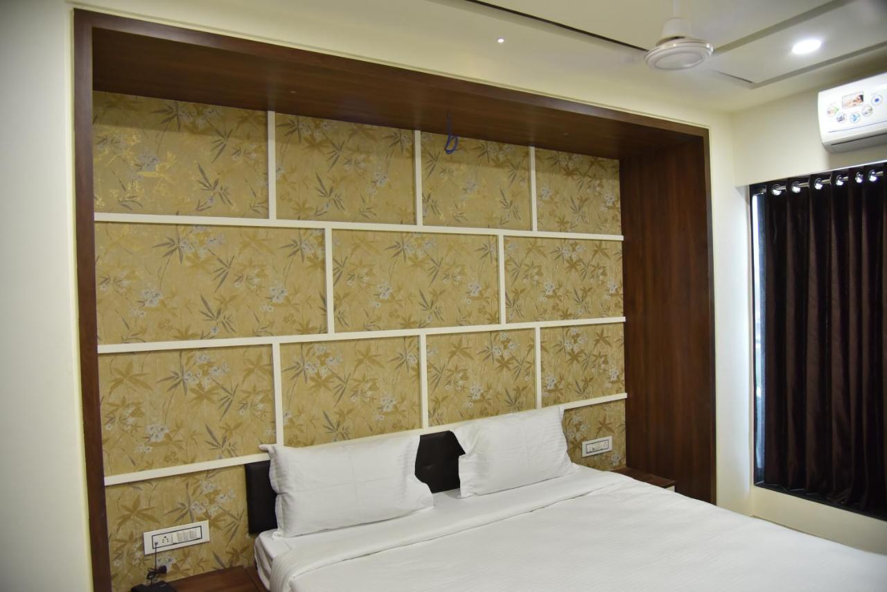 Hotel Savera Inn Morbi Екстер'єр фото